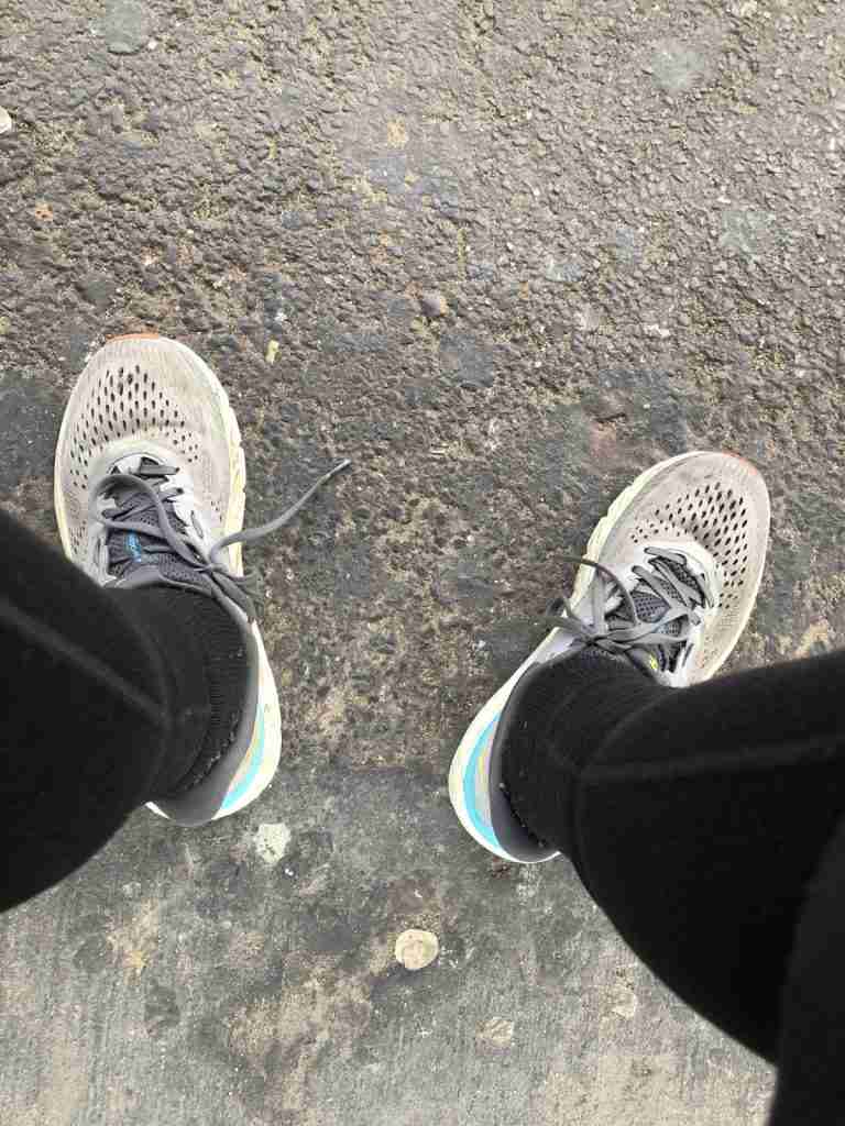 Photo of 2 feet